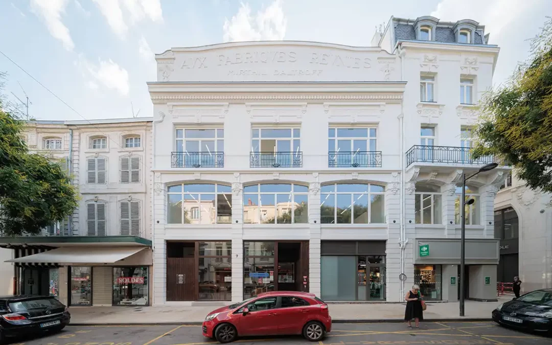 AUX FABRIQUES RÉUNIES